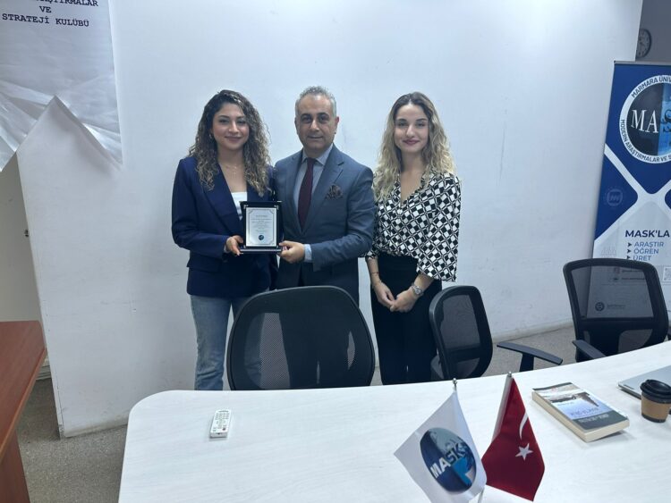 Direktörümüz Dr. Ali Semin Türkiye-Irak İlişkileri Konulu Panele Konuşmacı Olarak Katıldı Direktörümüz Dr. Ali Semin Türkiye-Irak İlişkileri Konulu Panele Konuşmacı Olarak Katıldı