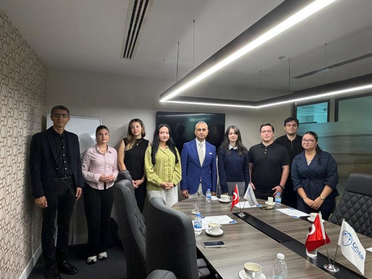 ODAP Merkezi’nde Yaz Dönemi Stajyerleri ile Yuvarlak Masa Toplantısı Gerçekleştirildi ODAP Merkezi’nde Yaz Dönemi Stajyerleri ile Yuvarlak Masa Toplantısı Gerçekleştirildi